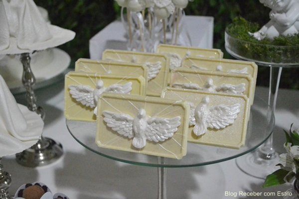 Decoração de Batizado Amarelo e Branco