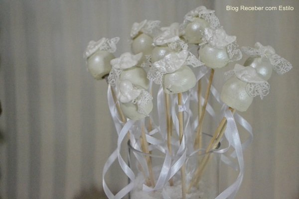 Decoração de Batizado Amarelo e Branco
