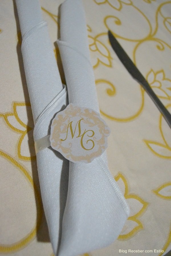 Decoração de Batizado Amarelo e Branco